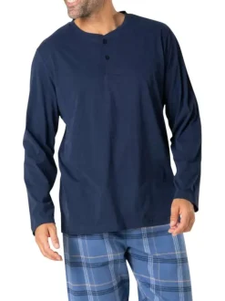 Pyjama long en coton bleu à carreaux avec un col tunisien et une coupe droite