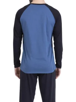 Pyjama long en coton bleu uni pourvu d'une coupe droite et d'un col rond