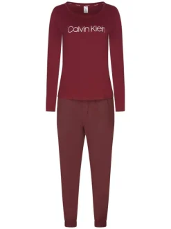 Pyjama long en coton bordeaux uni avec une coupe fermée et un col rond
