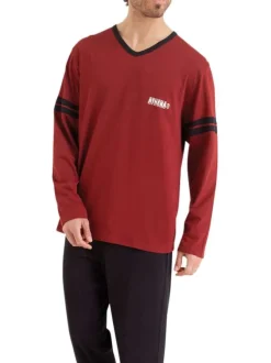 Pyjama long en coton brique uni avec une coupe droite et un col V