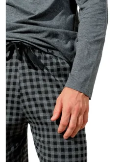 Pyjama long en coton gris à carreaux avec une coupe droite et un col rond