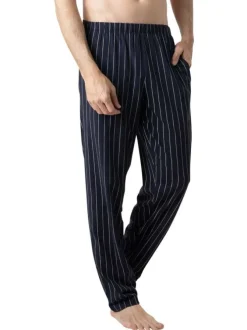 Pyjama long en coton marine à motifs pourvu d'une coupe droite