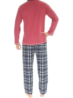 Pyjama long en coton rouge à carreaux avec une coupe droite et un col tunisien