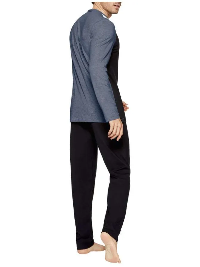 Pyjama long en coton à tee-shirt bicolore à coupe droite, col V et taille élastiquée à imprimé logo