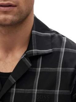 Pyjama long noir en coton fantaisie coupe régular avec un col cubain à manches longues