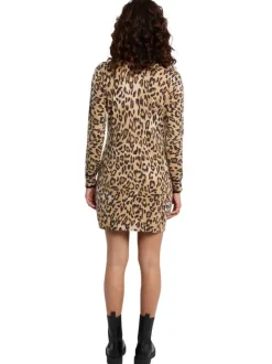 Robe courte beige à motif léopard avec une coupe moulante et un col rond