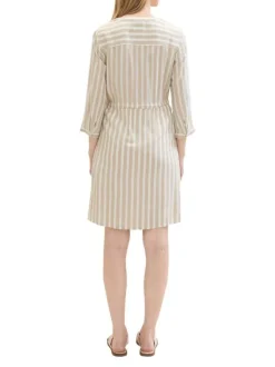 Robe courte beige rayée coupe droite col tunisien et à manches longues