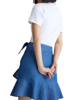 Robe courte bicolore blanche au dessus et bleue au niveau de la jupe
