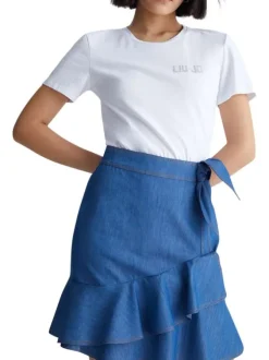 Robe courte bicolore blanche au dessus et bleue au niveau de la jupe