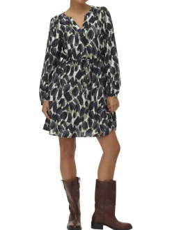 Robe courte blanche, noire et kaki avec une coupe fluide et un col V