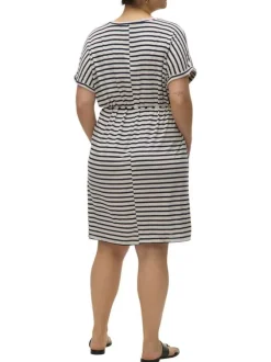 Robe courte blanche à rayures bleues marine avec une coupe droite fluide