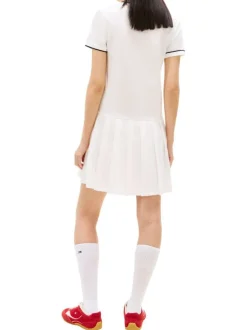 Robe courte blanche unie avec une coupe trapèze et un col polo