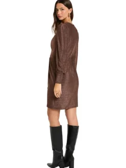 Robe courte bronze incrustée de fils lurex et pourvue d'un col v
