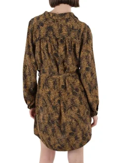 Robe courte caramel imprimé moucheté avec une coupe courte et un col v à revers