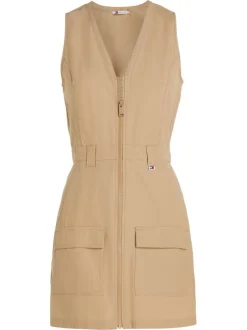 Robe courte en coton biologique beige unie coupe cintrée col v