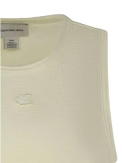Robe courte jaune unie sans manche pourvue d'une coupe moulante