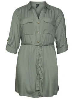 Robe courte kaki unie avec une coupe fluide et un col à revers
