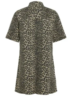 Robe courte léopard en faux denim à coupe droite et à col à revers