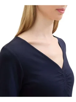 Robe courte marine unie coupe ajustée col v et à manches courtes