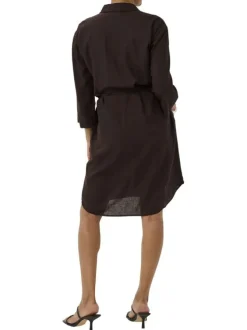 Robe courte marron unie pourvue d'une coupe ajustée et d'un col chemise