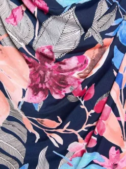 Robe courte multicolore coupe cintrée sans manche pourvue d'un col v