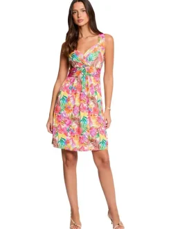 Robe courte multicolore florale avec une coupe évasée et un col en V