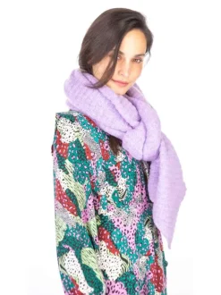 Robe courte multicolore imprimé animal avec col rond et volants au niveau des épaules