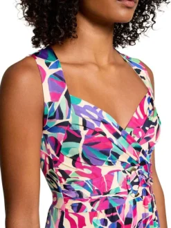 Robe courte multicolore imprimée avec une coupe droite et un col v
