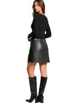 Robe courte noire bi-matière avec une coupe ajustée, col v et à manches longues