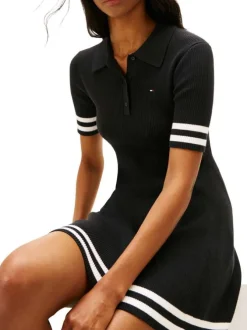 Robe courte noire en coton mélangé avec des bandes blanches à coupe droite