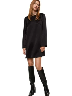 Robe courte noire satinée coupe droite à col rond et manches longues