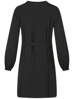 Robe courte noire unie avec une coupe fluide et un col tunisien avec boutons