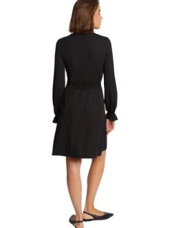 Robe courte noire unie cintrée avec un col V et des manches longues