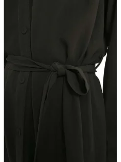 Robe courte noire unie cintrée à col français et à manches longues style chemise