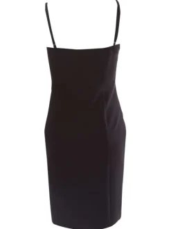 Robe courte noire unie coupe ajustée col v manches à bretelles
