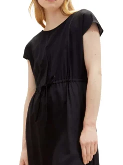 Robe courte noire unie coupe droite col rond et avec un lien à la taille
