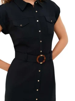 Robe courte noire unie en coton avec une coupe ajustée et un col chemise