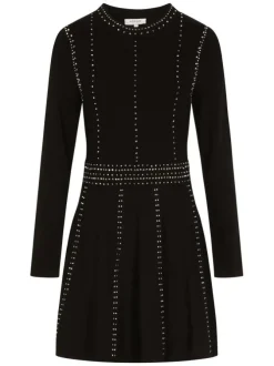 Robe courte noire unie patineuse cintrée, col rond et à manches longues et clous