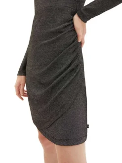 Robe courte noir satinée coupe droite col cache-coeur et à manches longues