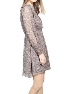 Robe courte rose à motif fleuri coupe évasée et col cache-coeur