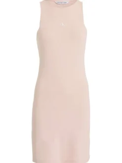 Robe courte rose unie avec une coupe près du corps un col rond et sans manches