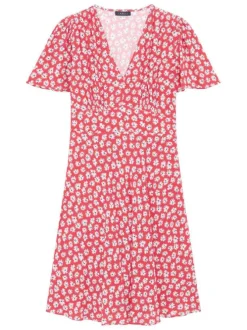 Robe courte rouge à coupe cintrée pourvue d'un col v et de manches courtes