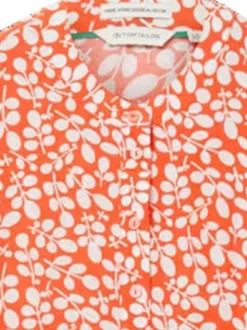 Robe courte rouge coupe droite avec un col tunisien et imprimé floral