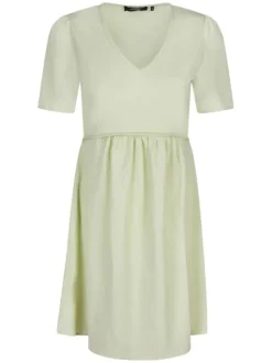Robe courte vert d'eau imprimée avec une coupe droite col v et à manches courtes