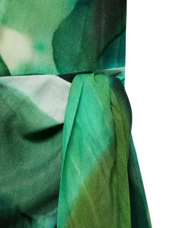 Robe courte verte imprimée à coupe ajustée avec col à revers et manches longues