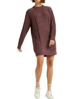 Robe courte violette en maille torsadée à coupe ample avec un col rond