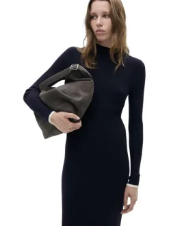 Robe longue ajustée marine en maille côtelée avec col rond et manches longues