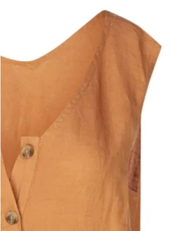 Robe longue brique unie pourvue d'une coupe large et d'un décolleté en V