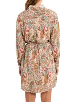 Robe longue écrue à motifs pourvue d'un col chemise et de manches longues