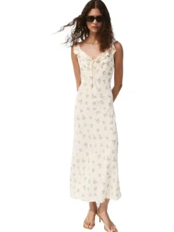 Robe longue écrue à motifs pourvue d'une coupe évasée et d'un col en v